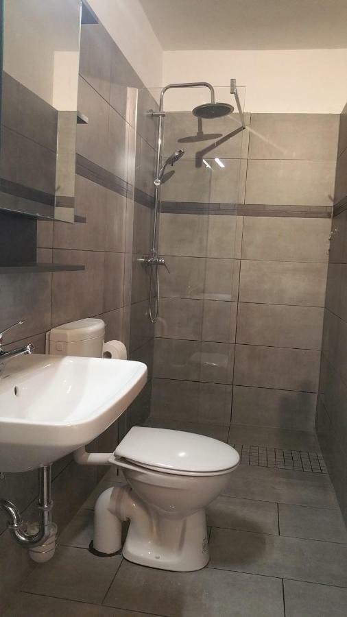 Holi Day Spa Appartement 1 Берлин Экстерьер фото